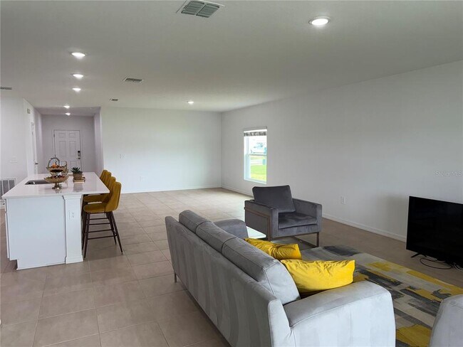 Building Photo - 121 Citrine Lp