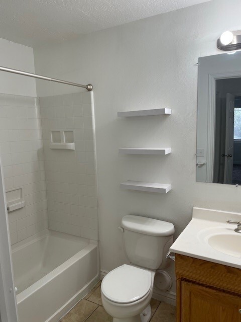 Bathroom - 347 N Appleview Dr