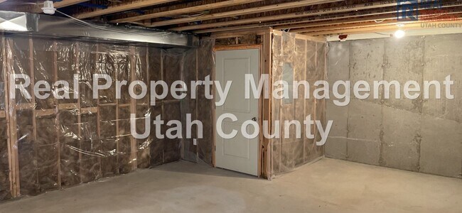Building Photo - 487 S Fox Chase Ln