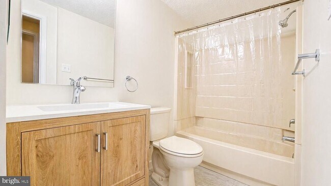 Building Photo - 7416 Kilcreggan Terrace