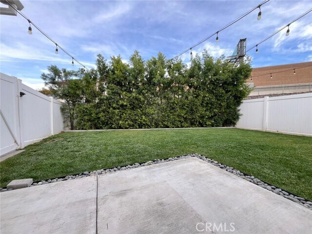 Building Photo - 4466 Sherman Oaks Cir