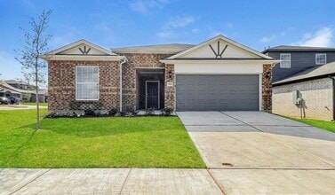 Building Photo - Spacious 4-Bedroom House with Cozy Living Spaces