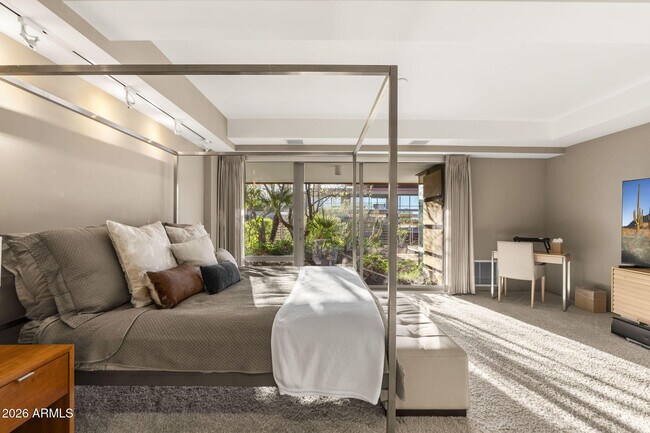 Building Photo - 7167 E Rancho Vista Dr