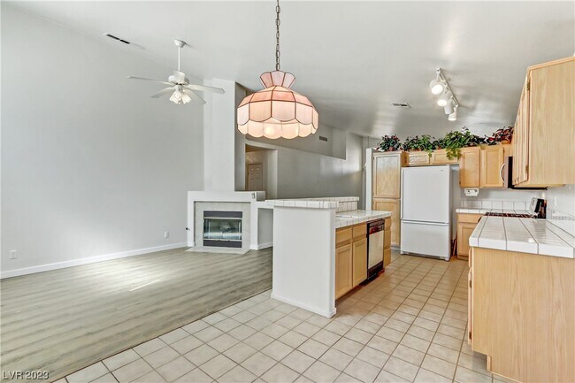 Building Photo - 3781 White Peppermint Dr