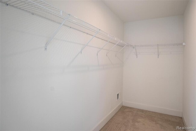 Building Photo - 5556 Hobart Ct