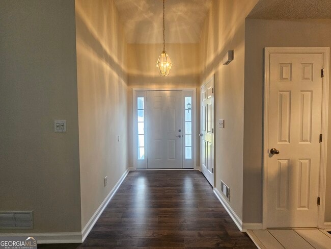 Building Photo - 30 Glenridge Dr