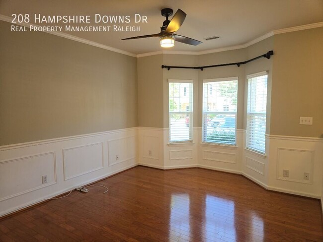 Building Photo - 208 Hampshire Downs Dr