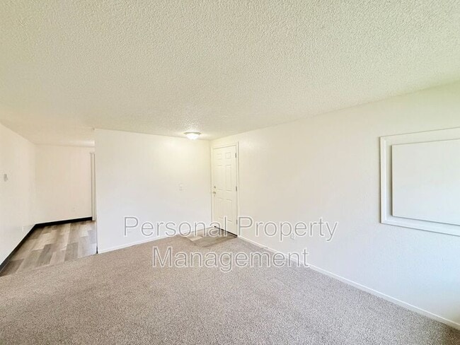 Building Photo - 7420 NE Hazel Dell Ave