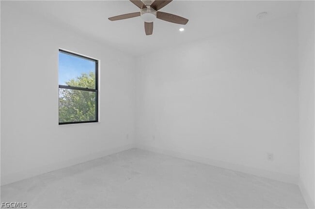 Building Photo - 2001 NW 25th Ave