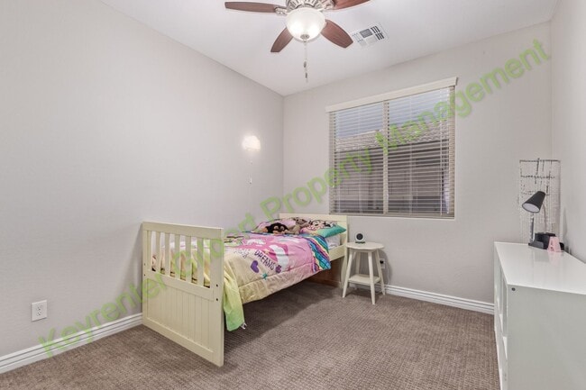 Building Photo - Beautiful Single-Story 3-Bed/3-Bath Home i...