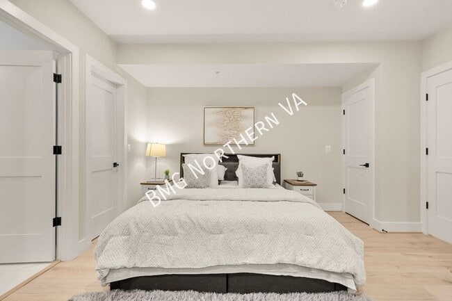 Building Photo - 2829 13th St NW