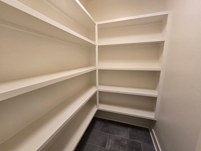 Building Photo - 5009 Springwood Cir