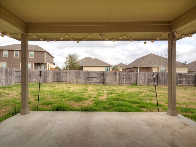 Building Photo - Excellent one story home available in Falc...