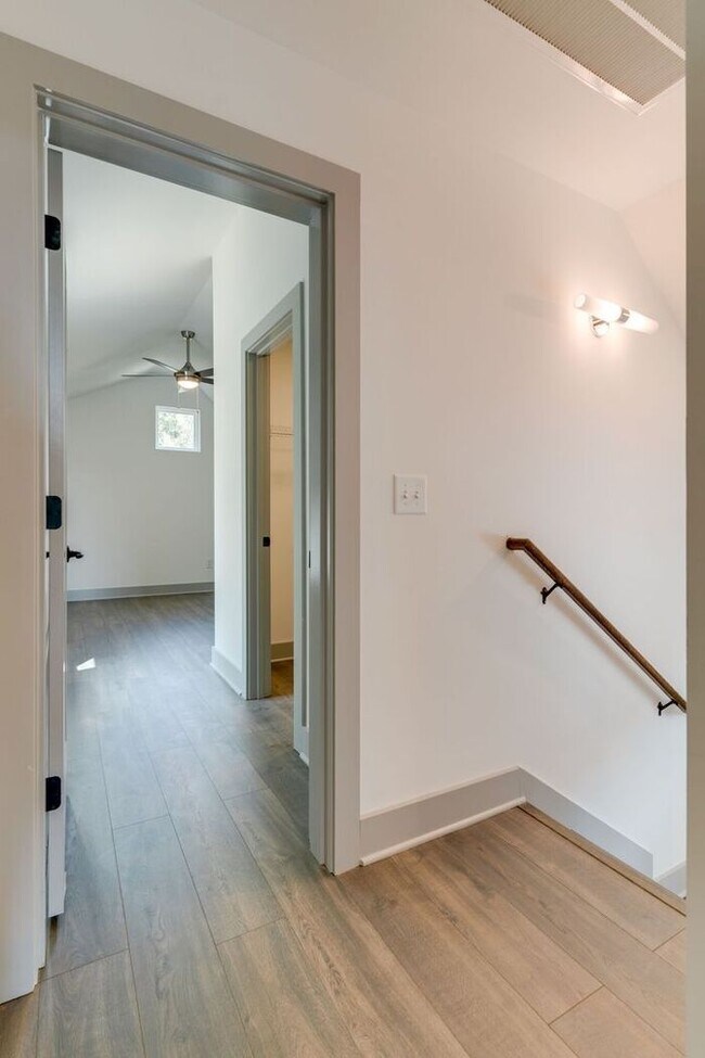 Building Photo - Beautiful Newer Build in Madison!