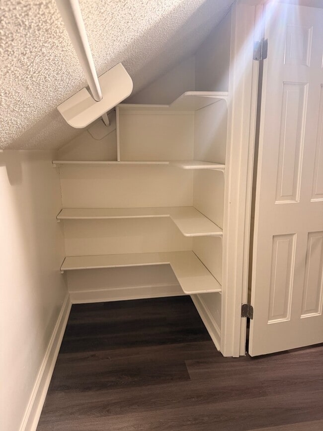 Building Photo - 1213 N 32nd Ave