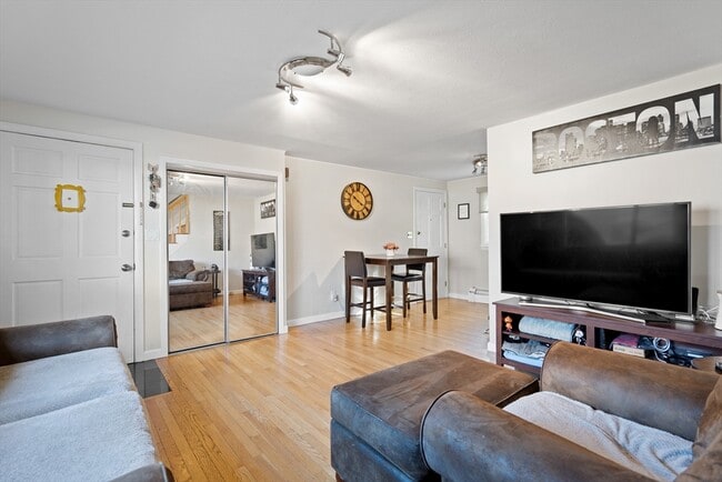 Building Photo - 41 Bishop Dr