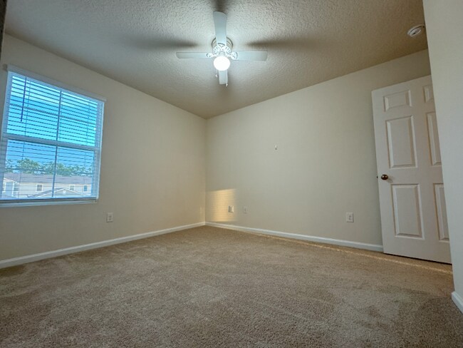 Building Photo - 978 Observatory Pkwy