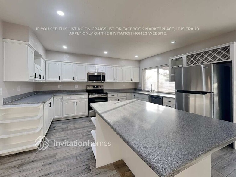 Building Photo - 3206 N Emerson St