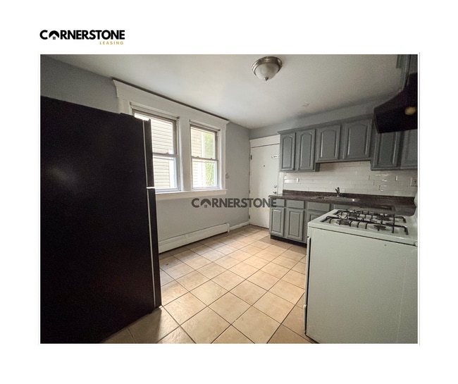 Building Photo - 58 Cypress St