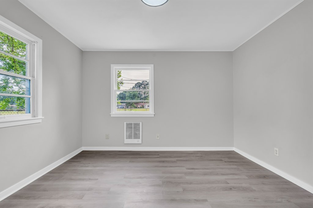 Building Photo - 131 Poplar St