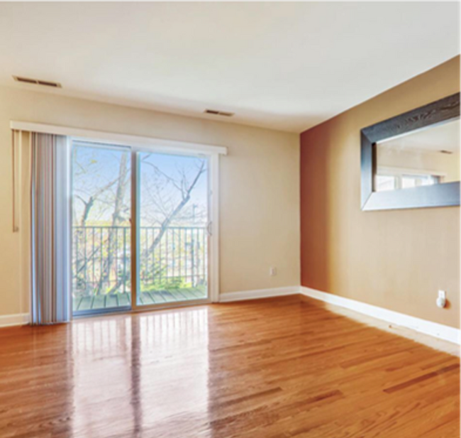 Building Photo - Lovely 2 BR/1 BA Condo in Benning Ridge!