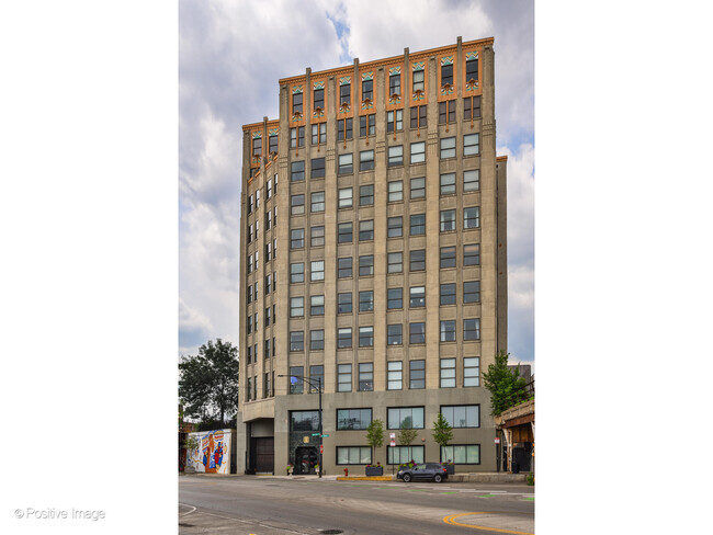 Building Photo - 1550 S Blue Island Ave