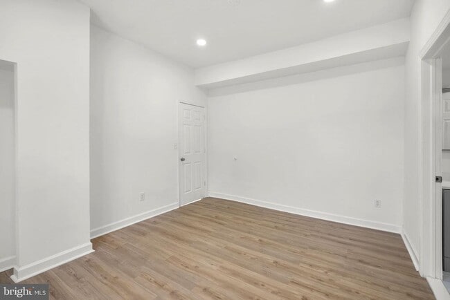Building Photo - 138 Maryland Park Dr