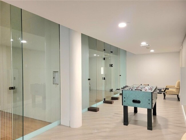 Building Photo - 20281 E Country Club Dr