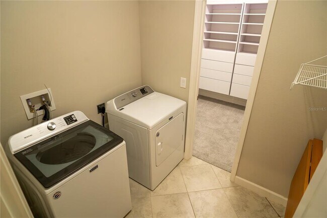 Building Photo - 32135 Goddard Dr