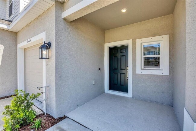 Building Photo - 15024 Cuzcorro Ct