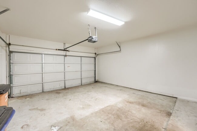 Building Photo - 2515 Allred Dr