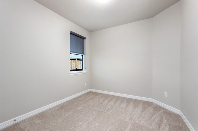 Building Photo - 2116 Sweet Bay Dr