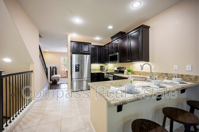 Building Photo - 265 Esfahan Ct