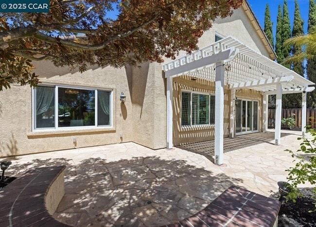 Building Photo - 1143 Cheshire Cir