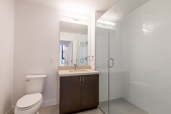 Building Photo - 4435 Piedmont Ave