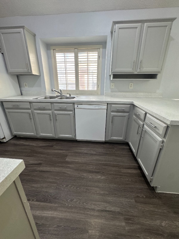 Building Photo - 7504 Bear Lake Dr