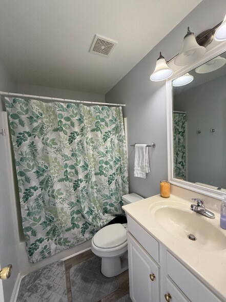 Building Photo - 3781 Winborne Ln