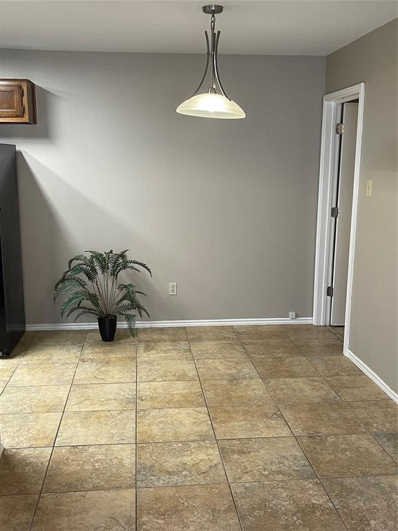 Building Photo - 830 Mica Ln