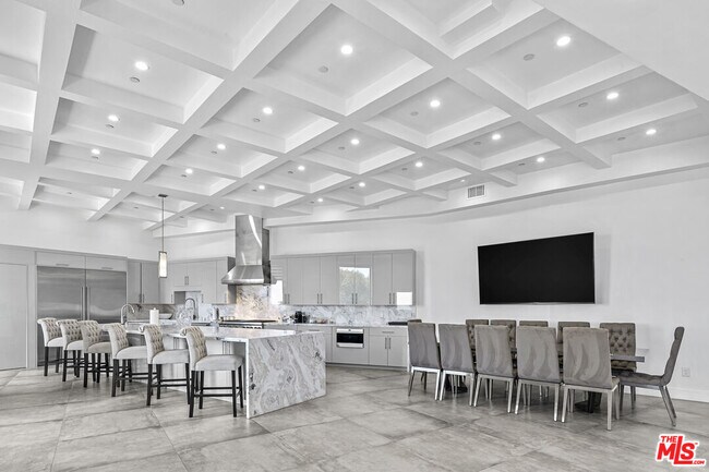 Building Photo - 6181 Temple Hill Dr