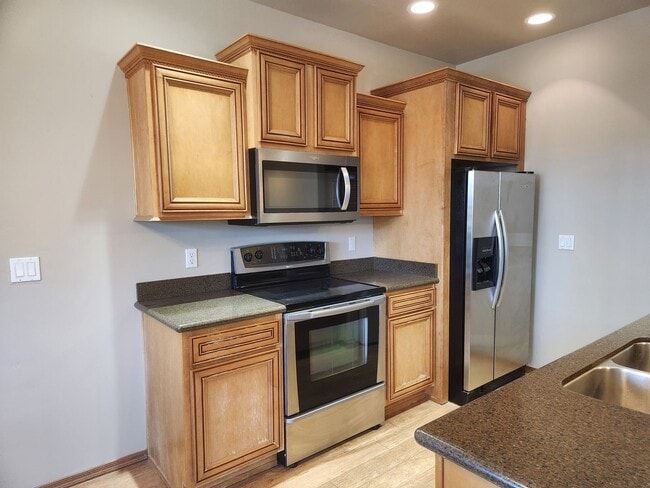 Building Photo - 200 E Malibu Dr