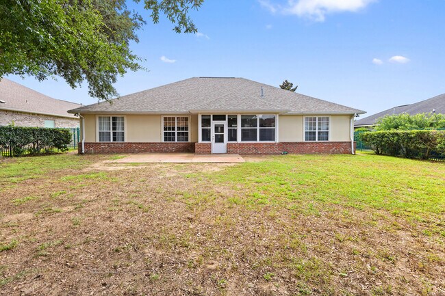 Building Photo - 2899 Chanterelle Cove