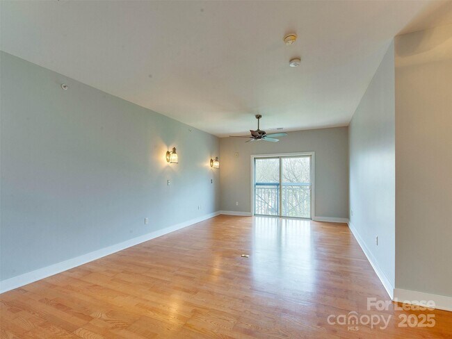 Building Photo - 630 Calvert St
