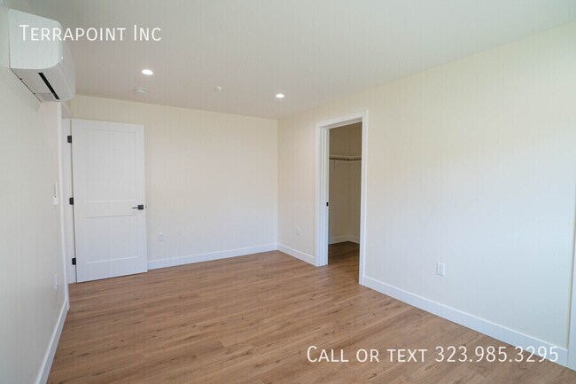 Building Photo - 1034 Westmoreland Ave