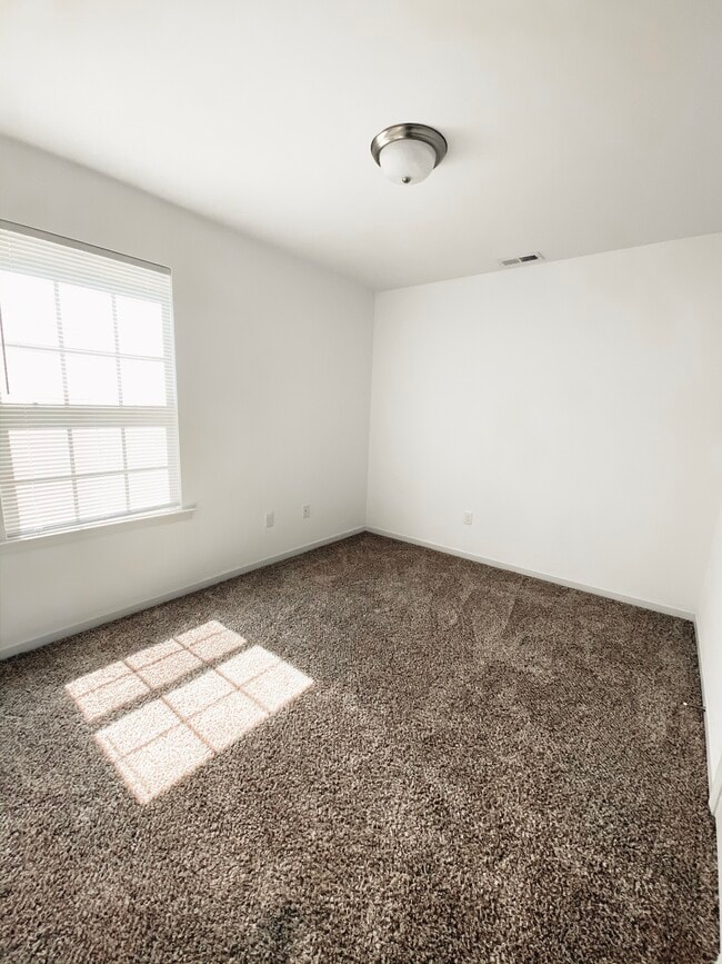 Building Photo - 335 Flat Cove Rd