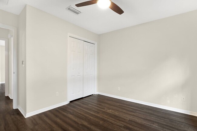 Building Photo - 10613 Little Bend Ln