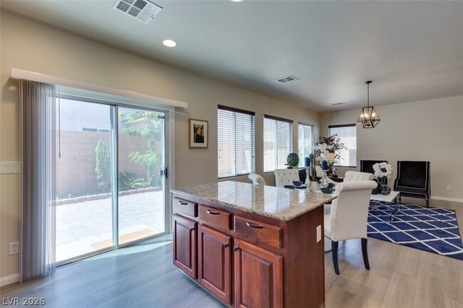 Building Photo - 3305 Umbria Gardens Ave