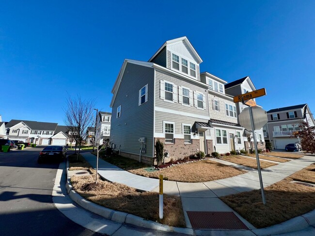 Building Photo - New Contruction Rental in the Reserve of Grassfield