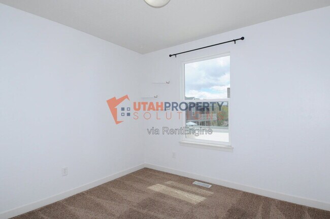 Building Photo - 5083 Digory Dr