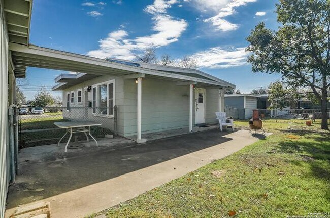 Building Photo - 603 Westmoreland Dr