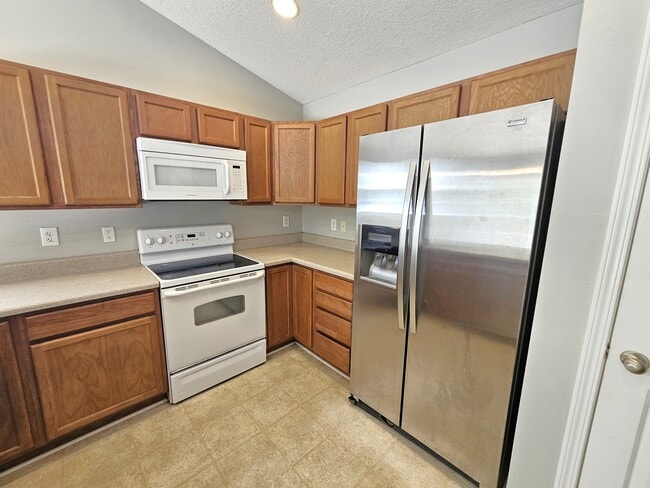 Building Photo - 35 Waukegan Way